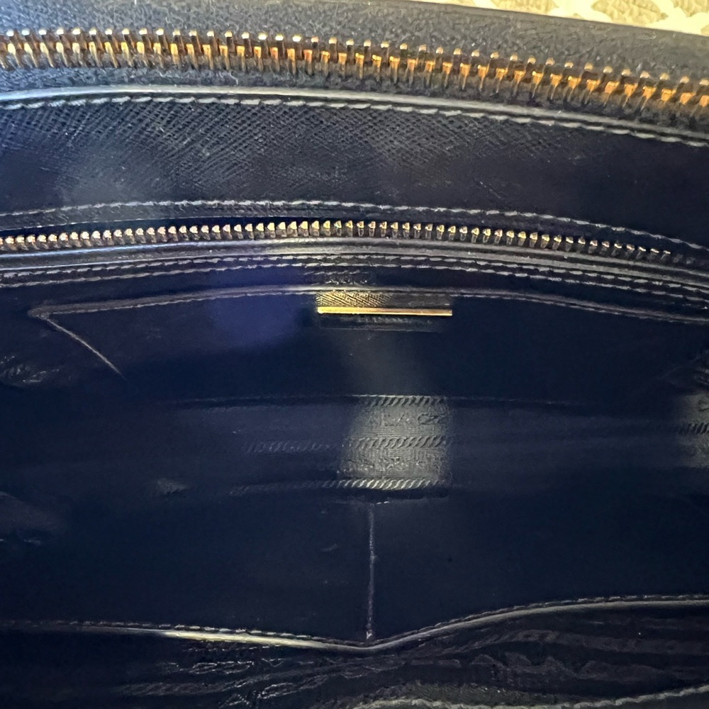 Large Prada Galleria Saffiano Black Leather Bag - Picture 7 of 16
